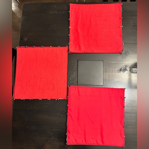 13 x Pier 1 Reversible Christmas Bells Placemats - Picture 3 of 6